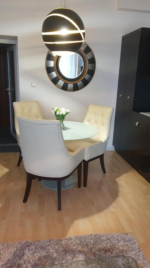 Kvetinovy Apartman A3B V Chomutove מראה חיצוני תמונה