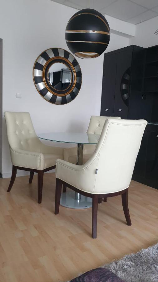 Kvetinovy Apartman A3B V Chomutove מראה חיצוני תמונה